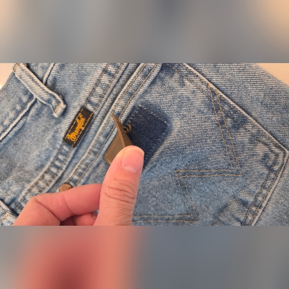 Wrangler Women's Blue Cut Off  Denim Shorts Western Concert‎ Cowgirl - Picture 4 of 9